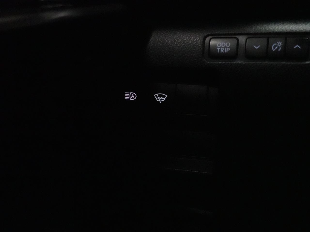 2021 Lexus IS 300 AWD | Leather | Sunroof | BlindSpot | CarPlay Photo