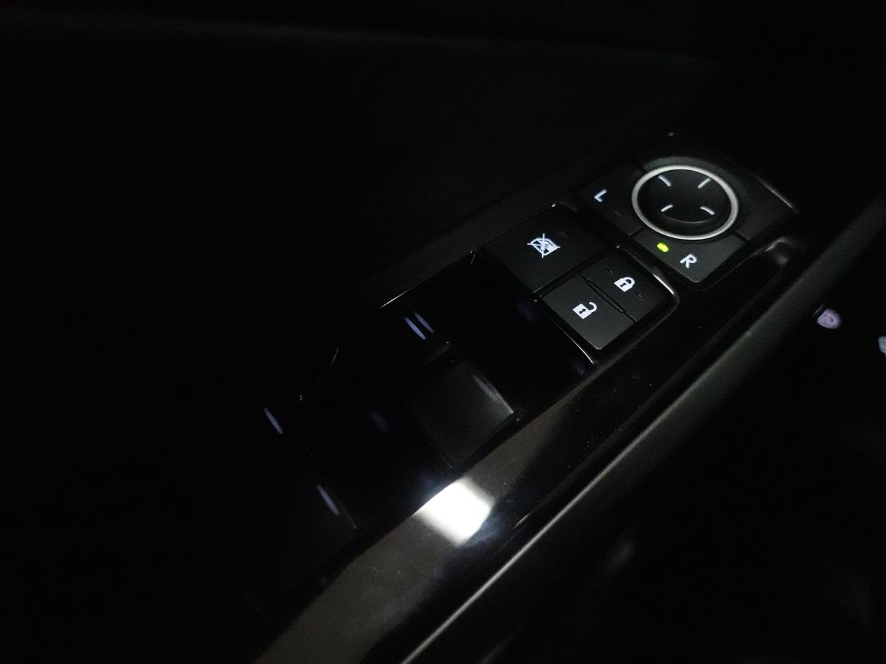 2021 Lexus IS 300 AWD | Leather | Sunroof | BlindSpot | CarPlay