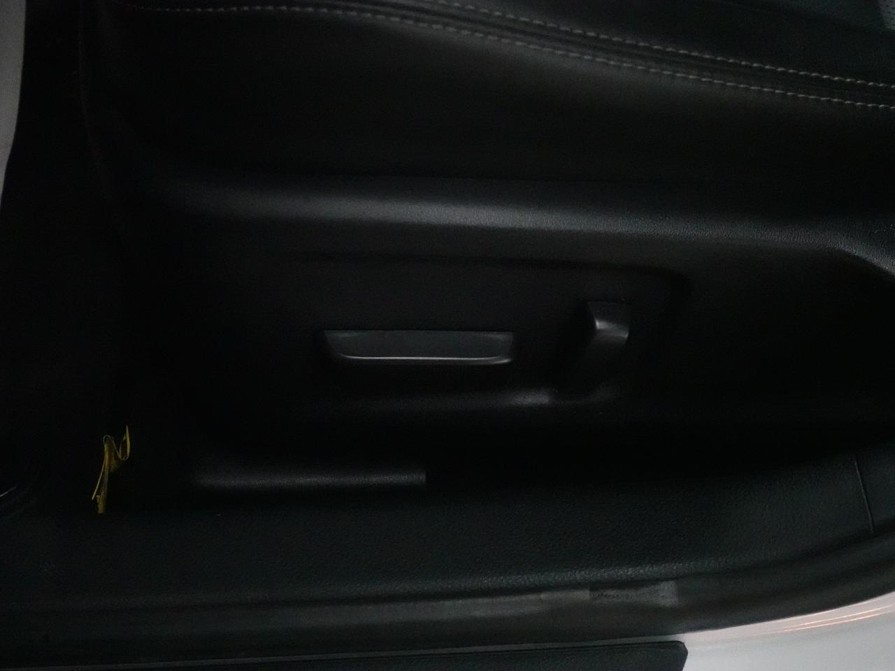 2021 Lexus IS 300 AWD | Leather | Sunroof | BlindSpot | CarPlay