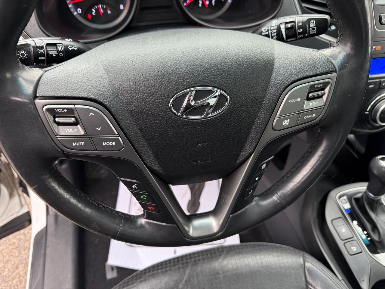 2015 Hyundai Santa Fe Sport Luxury - Photo #14