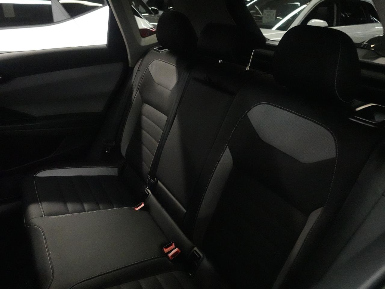 2022 Volkswagen Taos HIGHLINE | AWD | Nav | Leather | Pano roof | BSM Photo