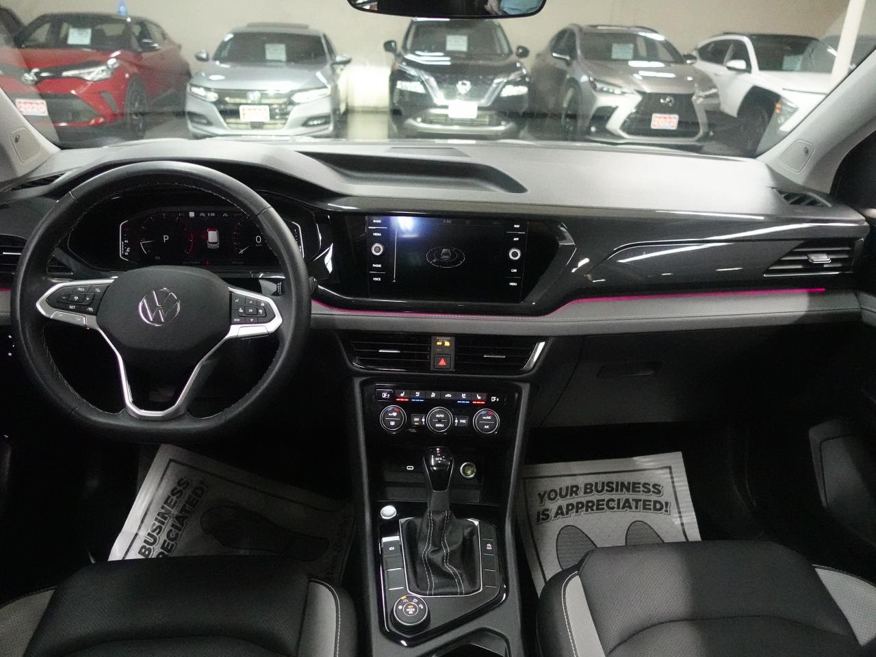 2022 Volkswagen Taos HIGHLINE | AWD | Nav | Leather | Pano roof | BSM