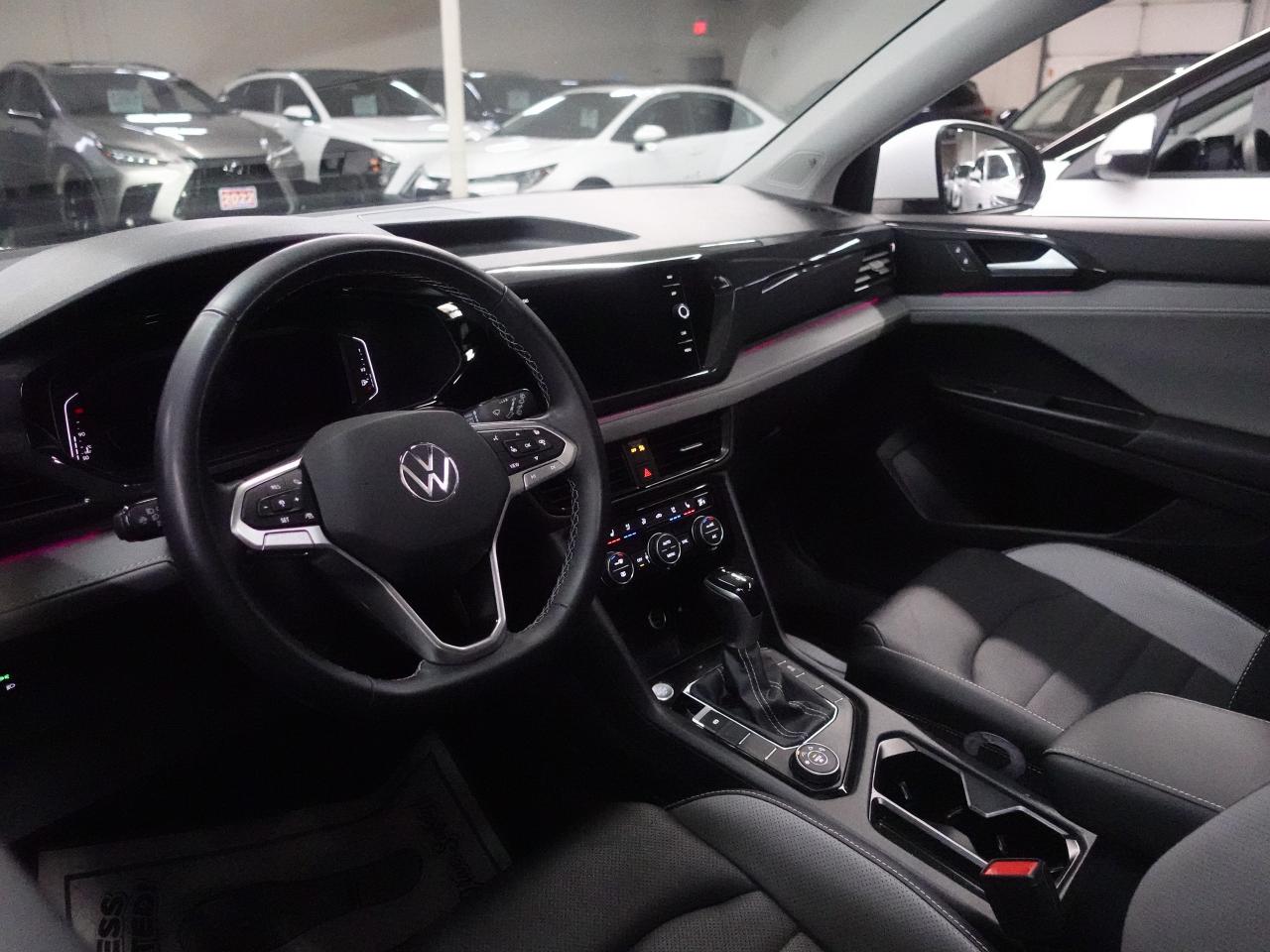 2022 Volkswagen Taos HIGHLINE | AWD | Nav | Leather | Pano roof | BSM Photo