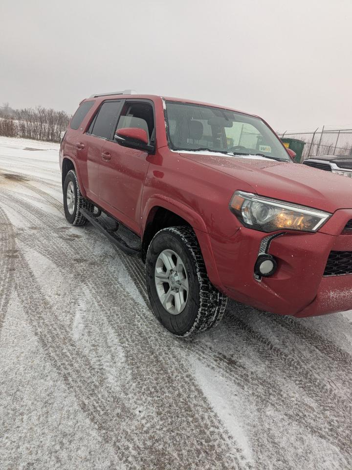2015 Toyota 4Runner SR5 Photo3