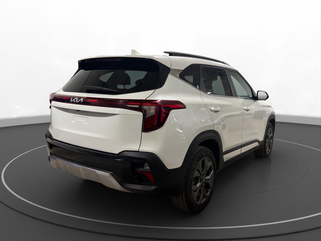 2025 Kia Seltos EX Photo3