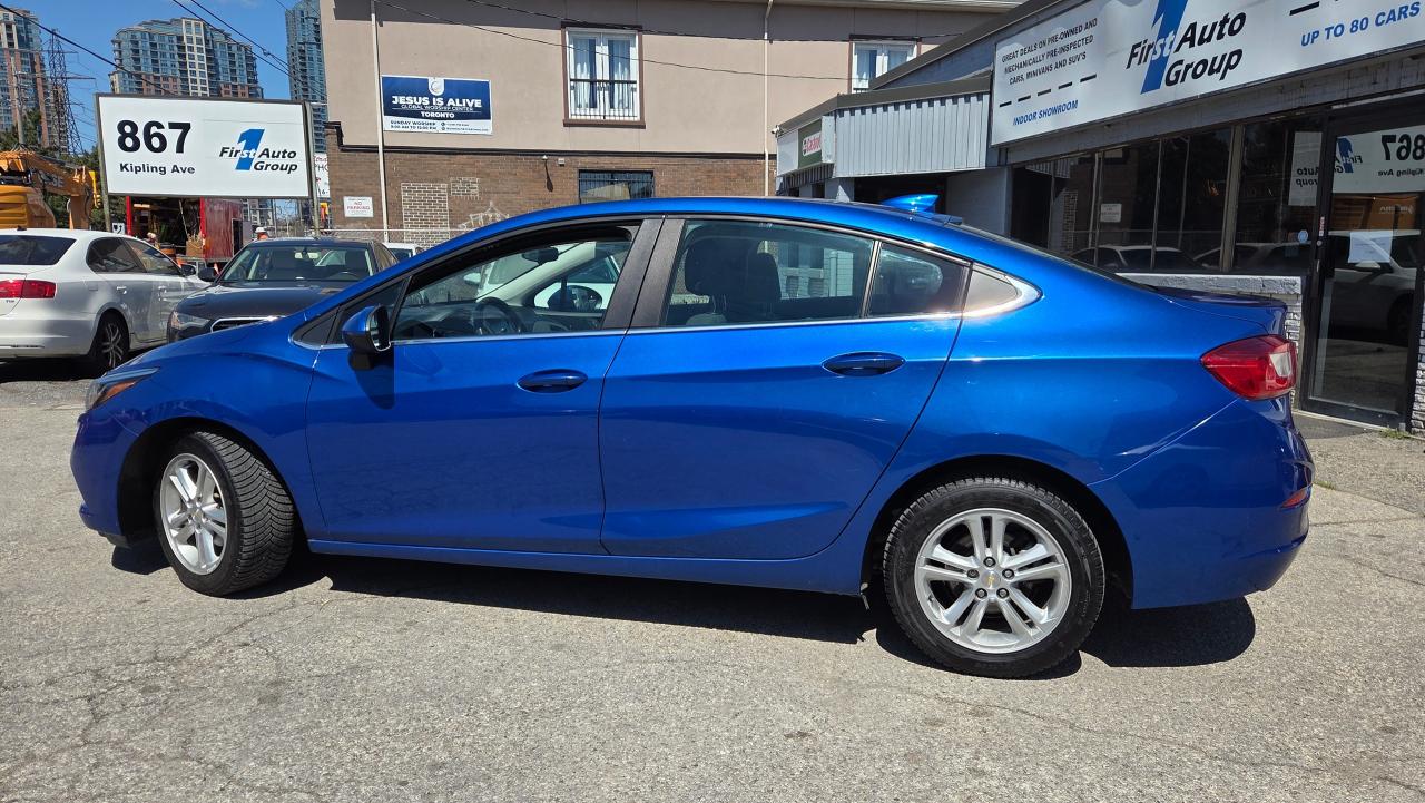 2018 Chevrolet Cruze LT - Photo #2