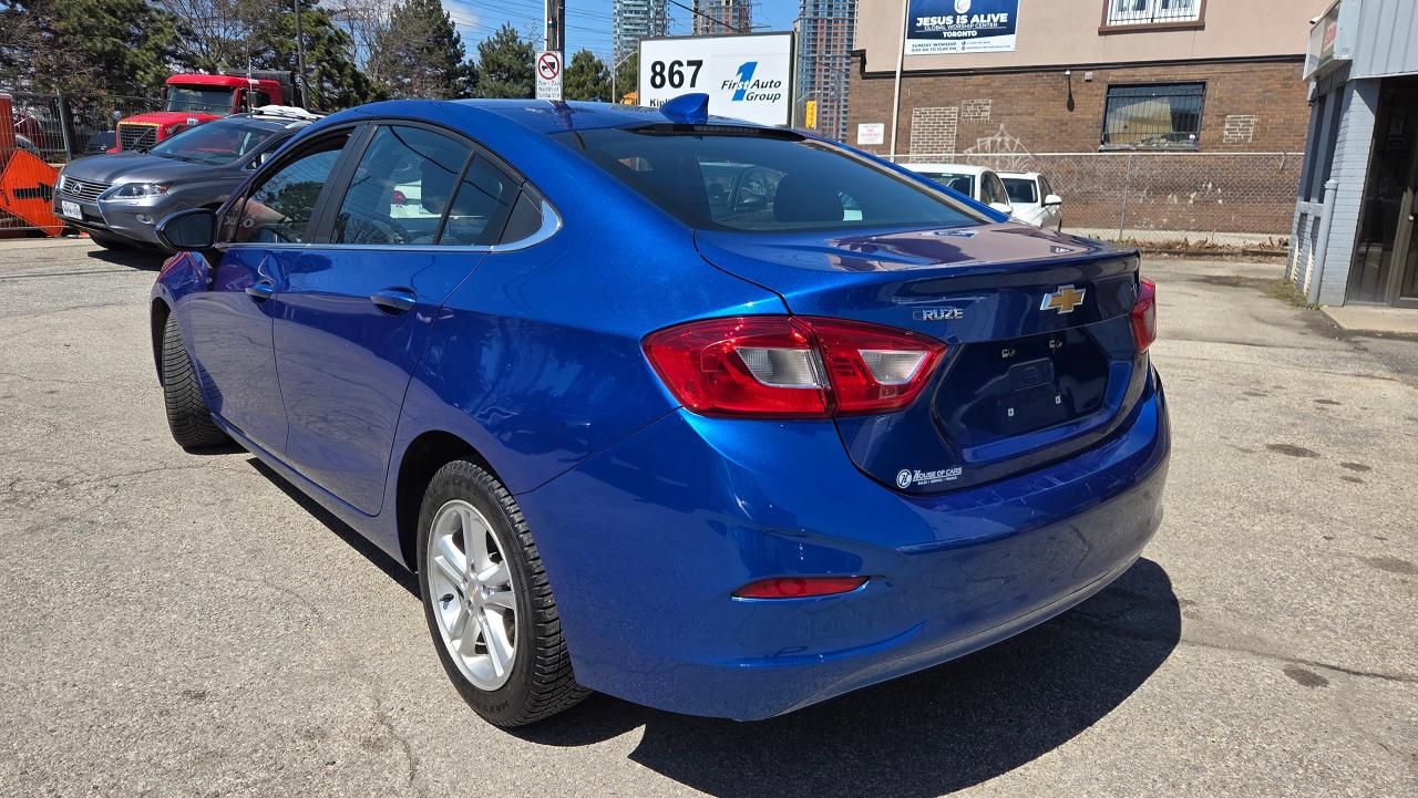 2018 Chevrolet Cruze LT - Photo #3
