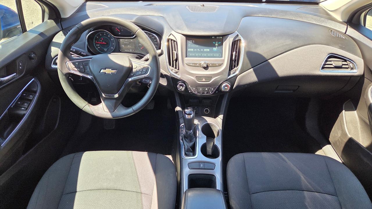 2018 Chevrolet Cruze LT - Photo #11