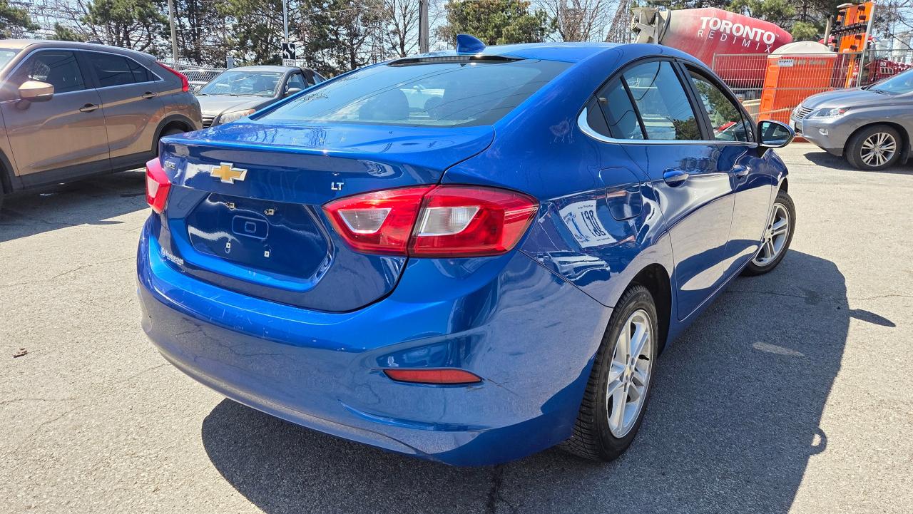 2018 Chevrolet Cruze LT - Photo #4