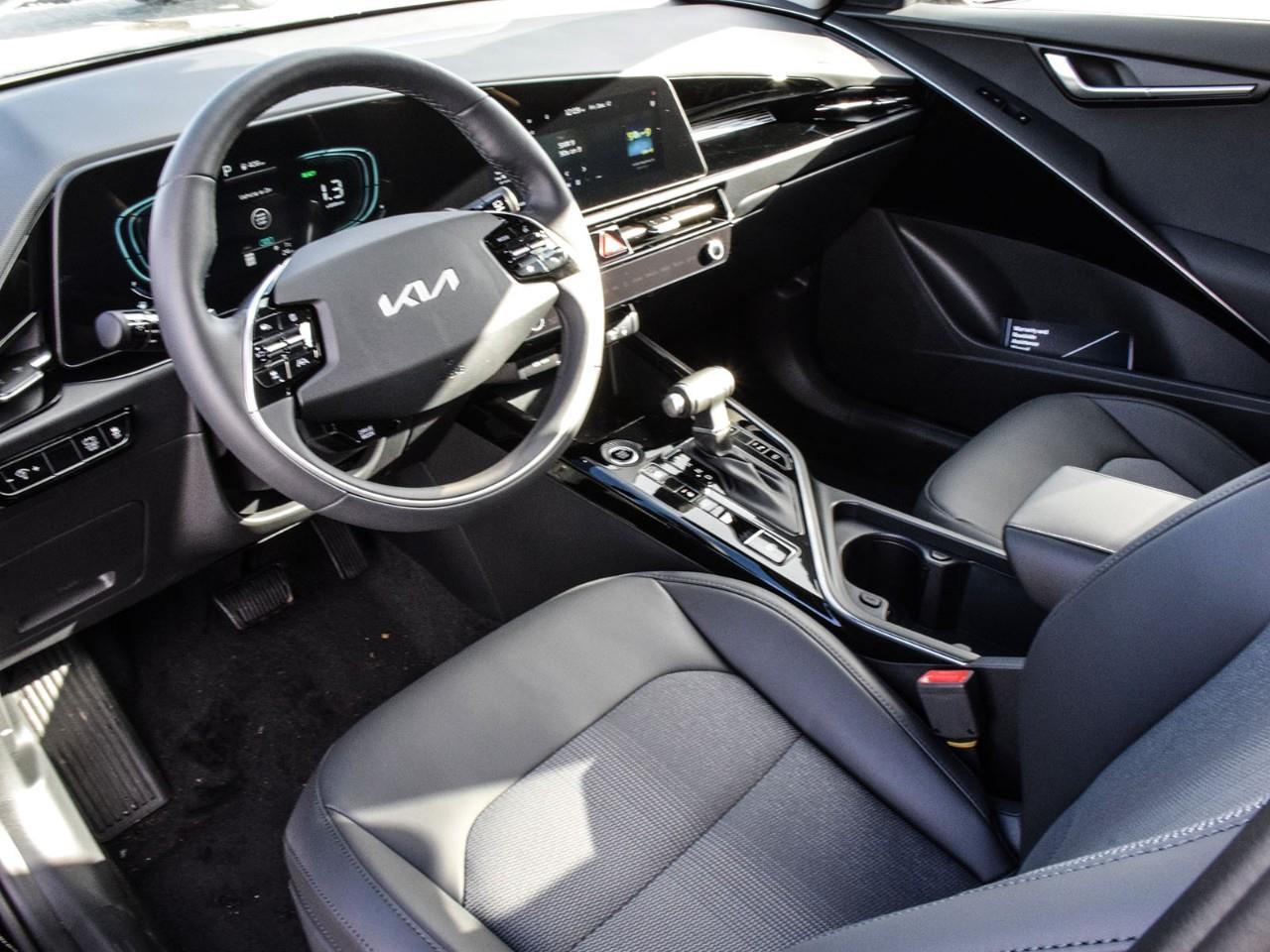 2026 Kia NIRO EX Photo