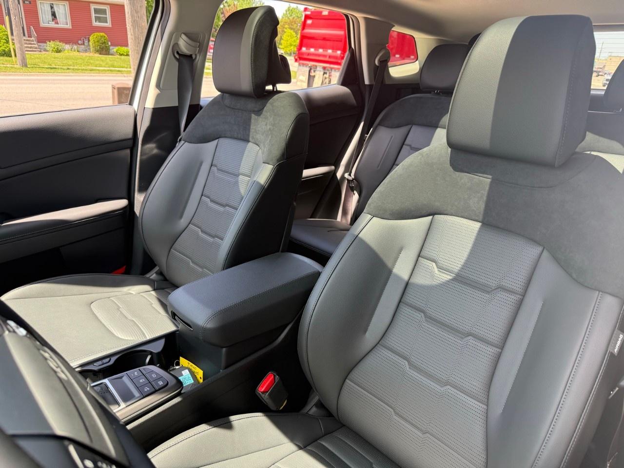2026 Kia Sportage EX Premium AWD w/Black Interior Photo