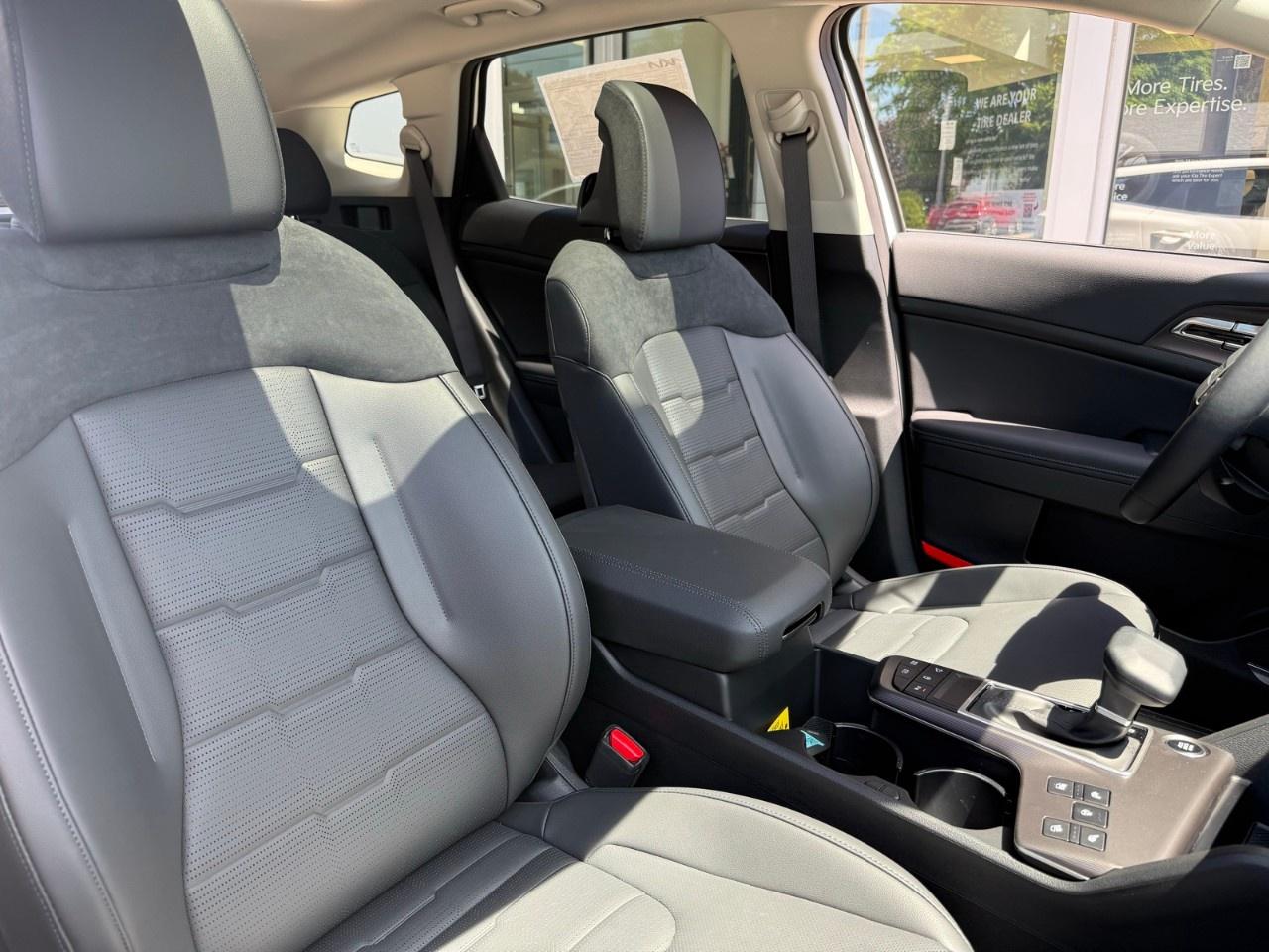 2026 Kia Sportage EX Premium AWD w/Black Interior Photo