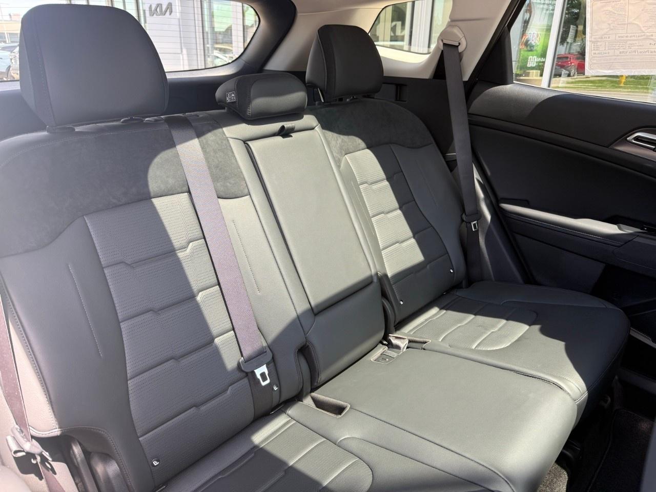 2026 Kia Sportage EX Premium AWD w/Black Interior Photo