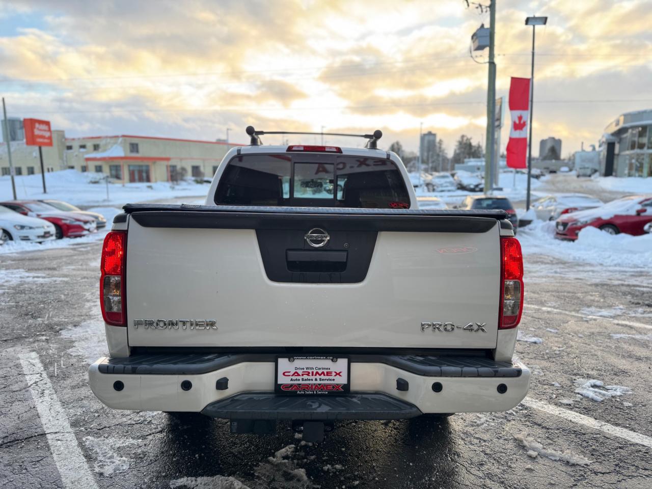 2015 Nissan Frontier One Owner | Accident Free | 4x4 PRO-4X | LOADED Photo