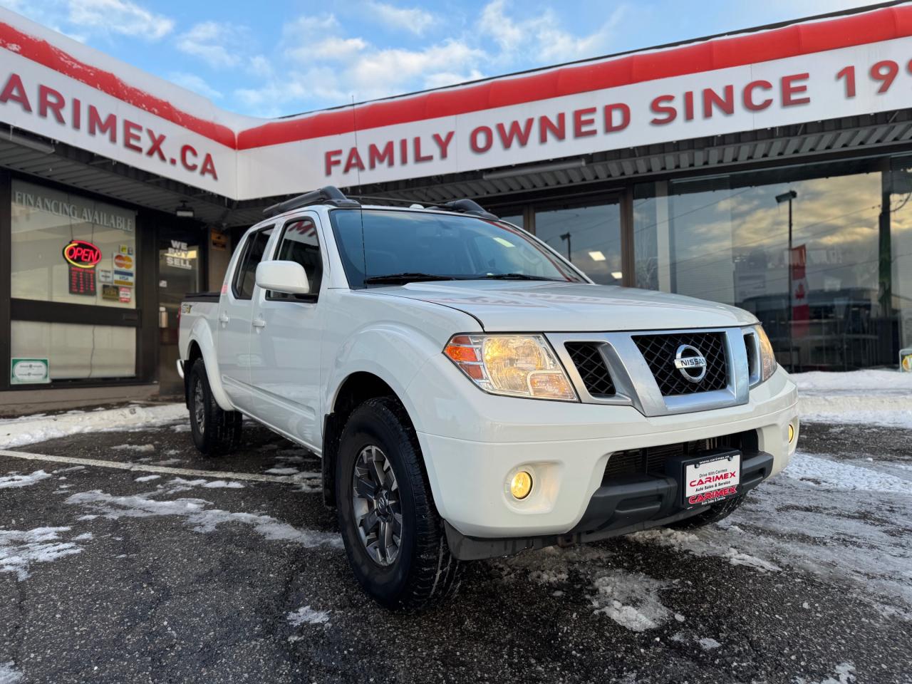 2015 Nissan Frontier One Owner | Accident Free | 4x4 PRO-4X | LOADED Photo