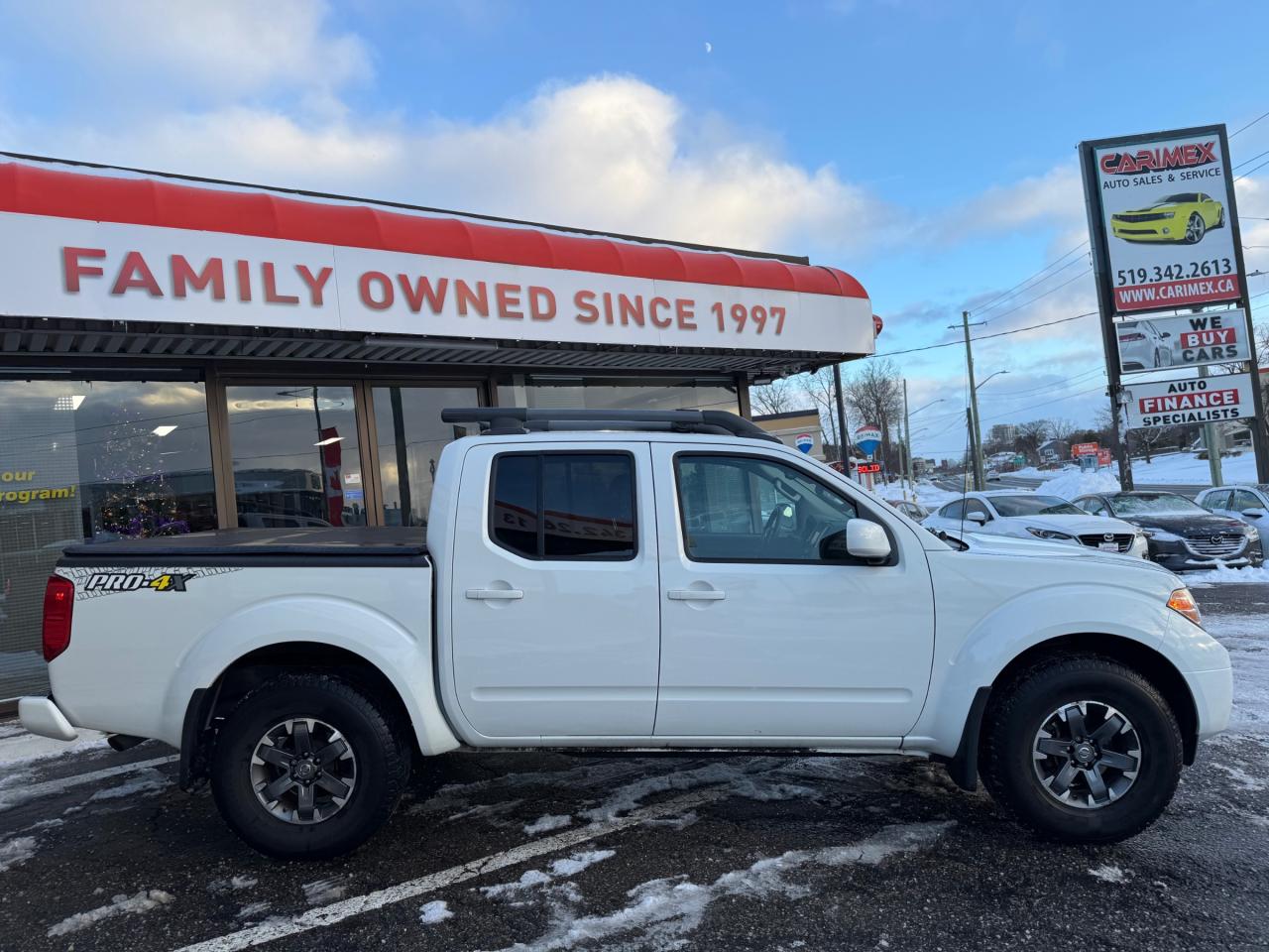 2015 Nissan Frontier One Owner | Accident Free | 4x4 PRO-4X | LOADED Photo
