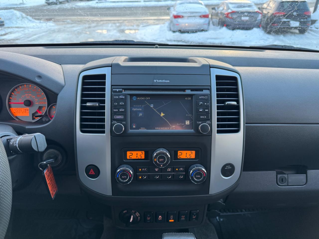 2015 Nissan Frontier One Owner | Accident Free | 4x4 PRO-4X | LOADED Photo