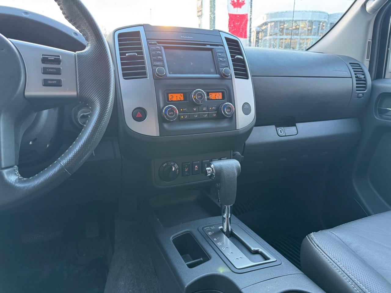 2015 Nissan Frontier One Owner | Accident Free | 4x4 PRO-4X | LOADED Photo