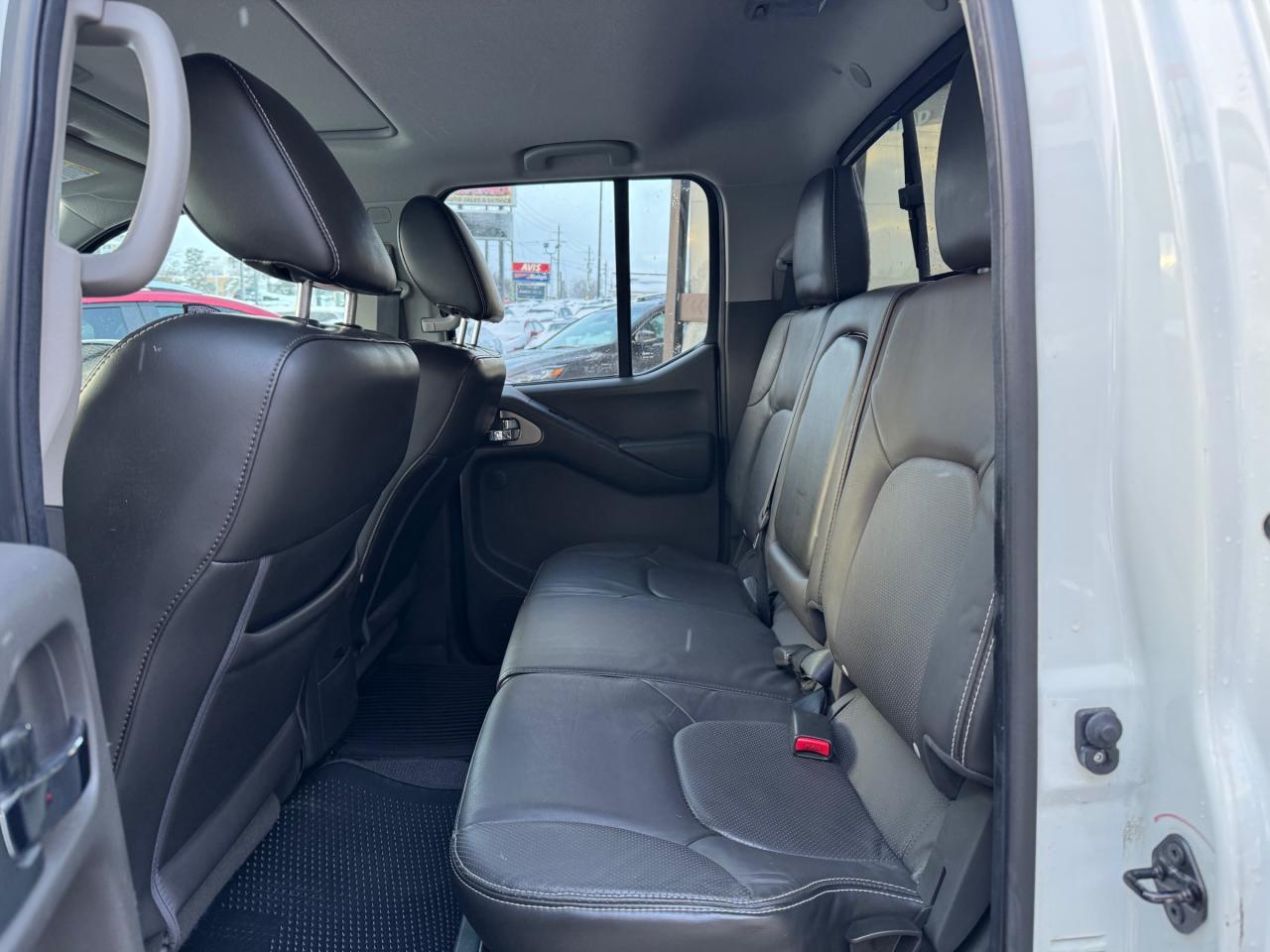 2015 Nissan Frontier One Owner | Accident Free | 4x4 PRO-4X | LOADED Photo