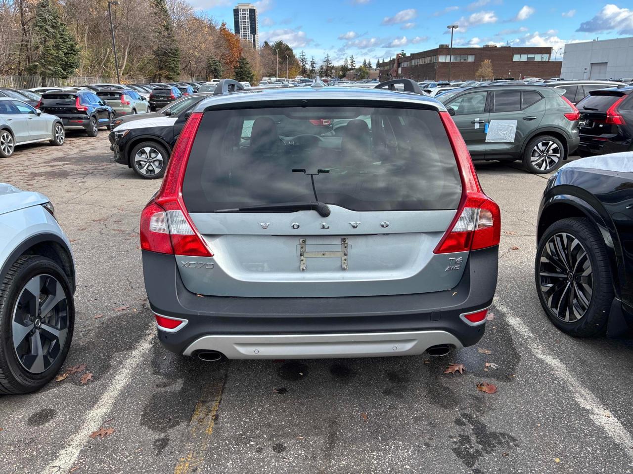 2013 Volvo XC70 T6 AWD | Sunroof | Backup Camera Photo