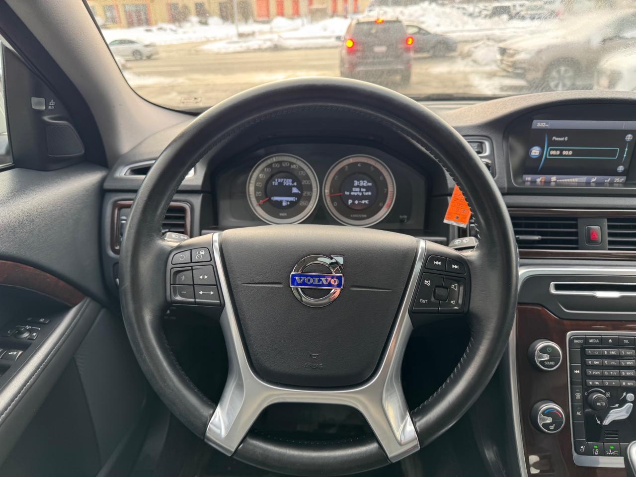 2013 Volvo XC70 T6 AWD | Sunroof | Backup Camera Photo