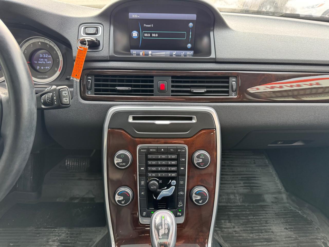 2013 Volvo XC70 T6 AWD | Sunroof | Backup Camera Photo