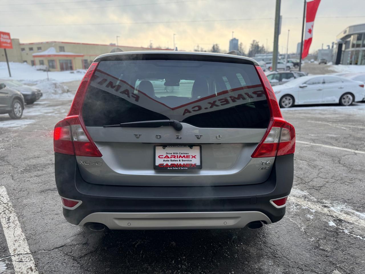 2013 Volvo XC70 T6 AWD | Sunroof | Backup Camera Photo3
