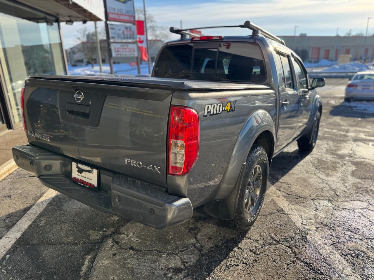 2018 Nissan Frontier PRO-4X 4x4 | Bluetooth | Backup Camera Photo4