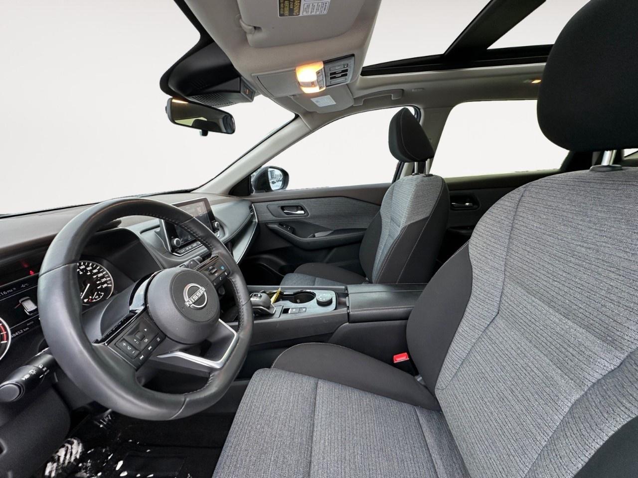 2023 Nissan Rogue AWD SV Moonroof Photo