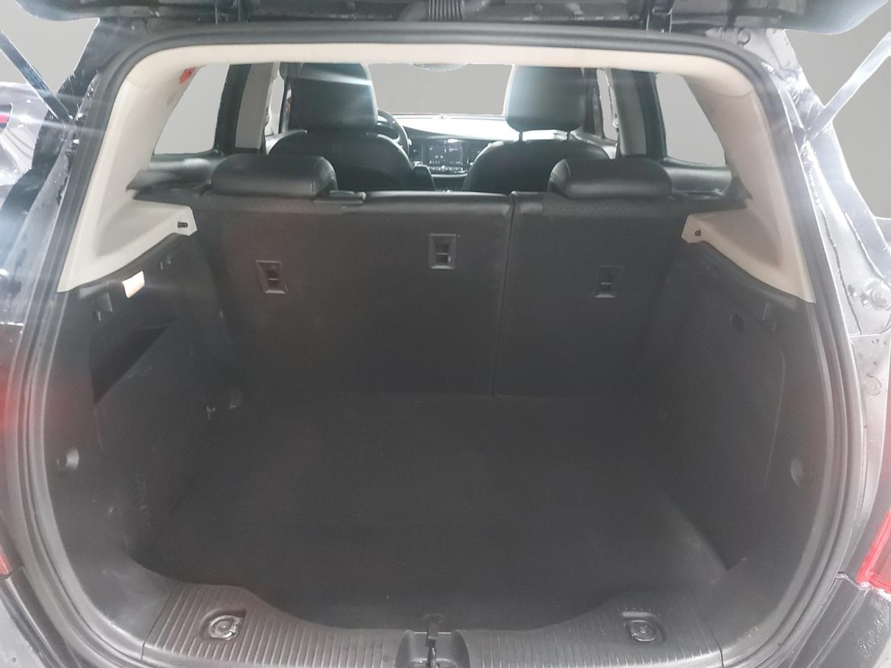 2021 Buick Encore Preferred Photo4