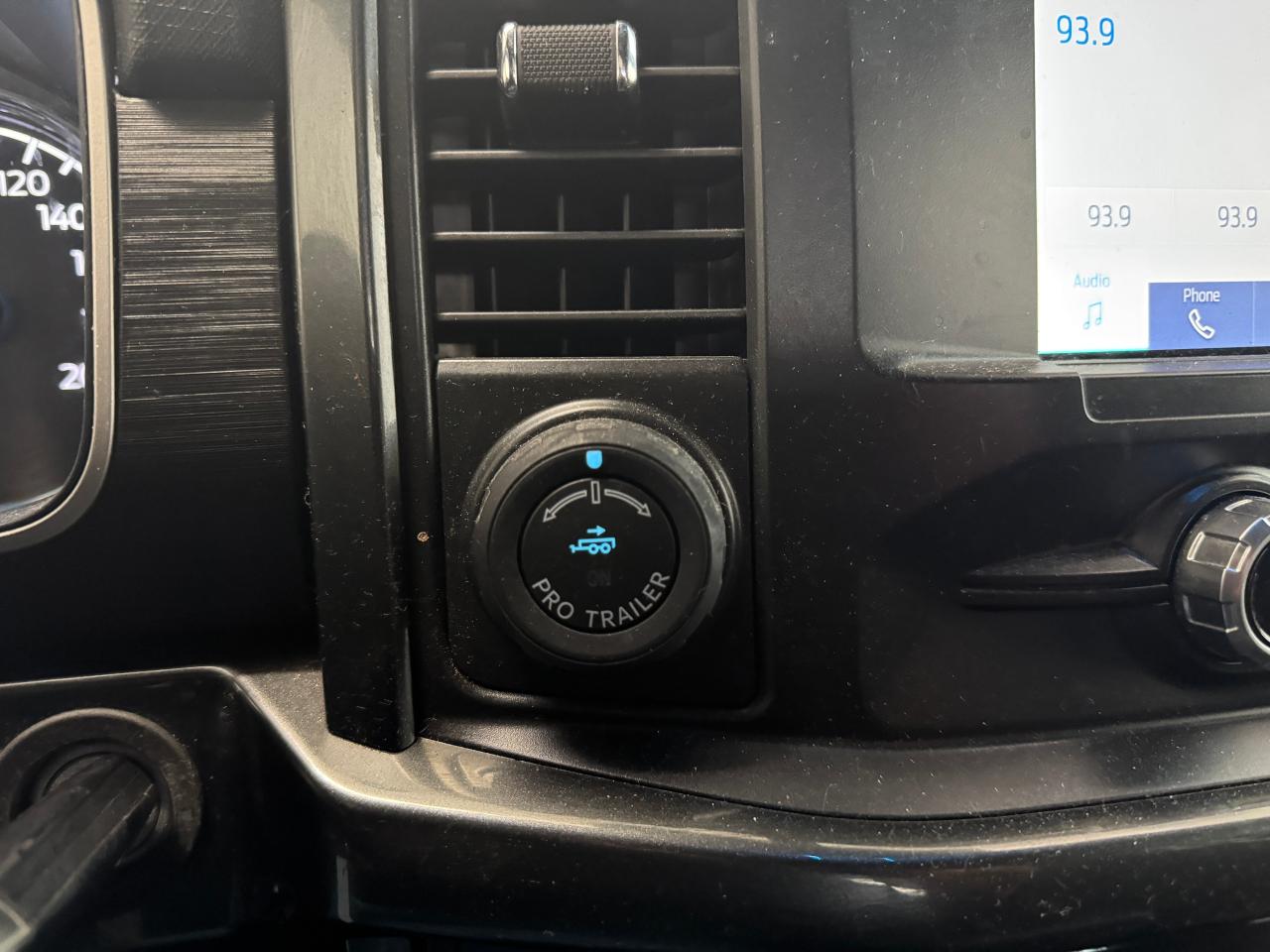 2021 Ford F-150 XLT FX4 4WD Crew One Owner | Low Kms | Clean Truck - Photo #20