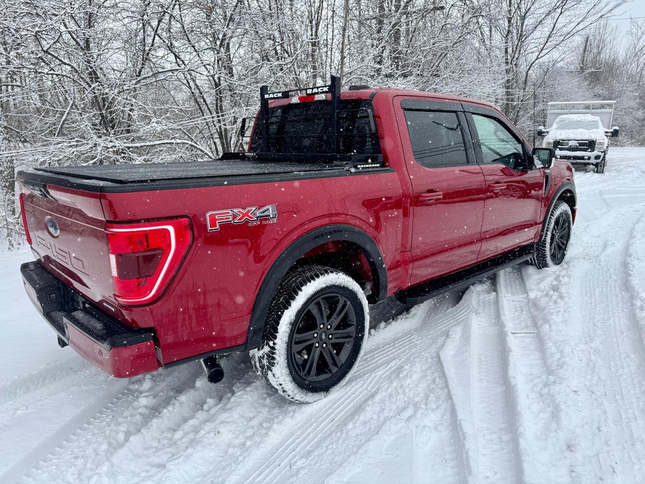 2021 Ford F-150 XLT FX4 4WD Crew One Owner | Low Kms | Clean Truck - Photo #6