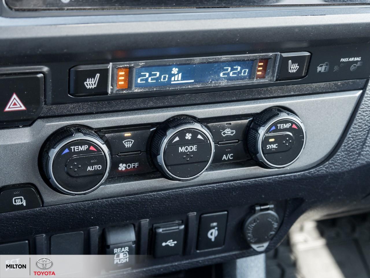 2023 Toyota Tacoma TRD SPORT PREMIUM LEATHER SEATS SUNROOF NAVIGATION Photo