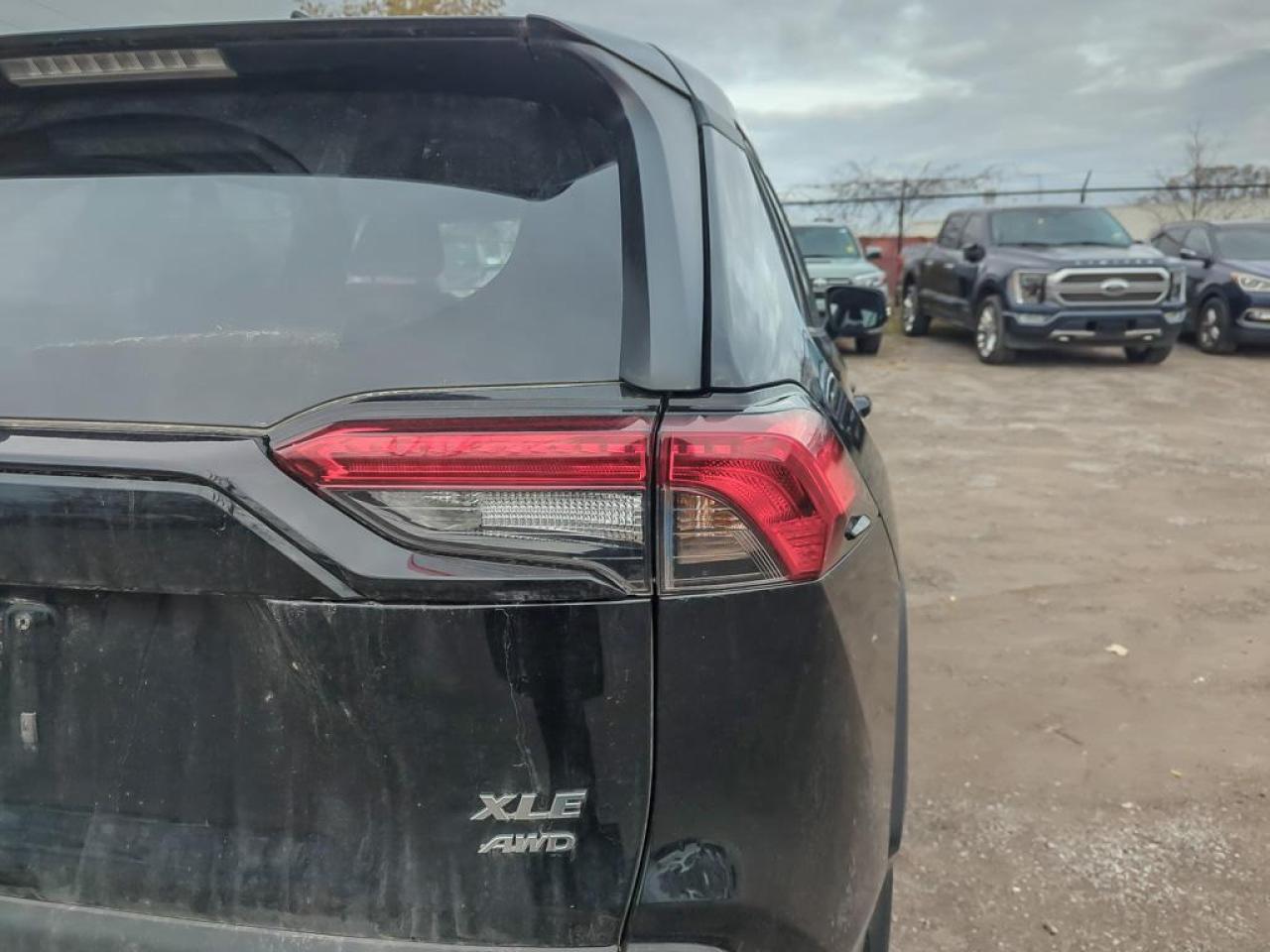 2023 Toyota RAV4 XLE Photo