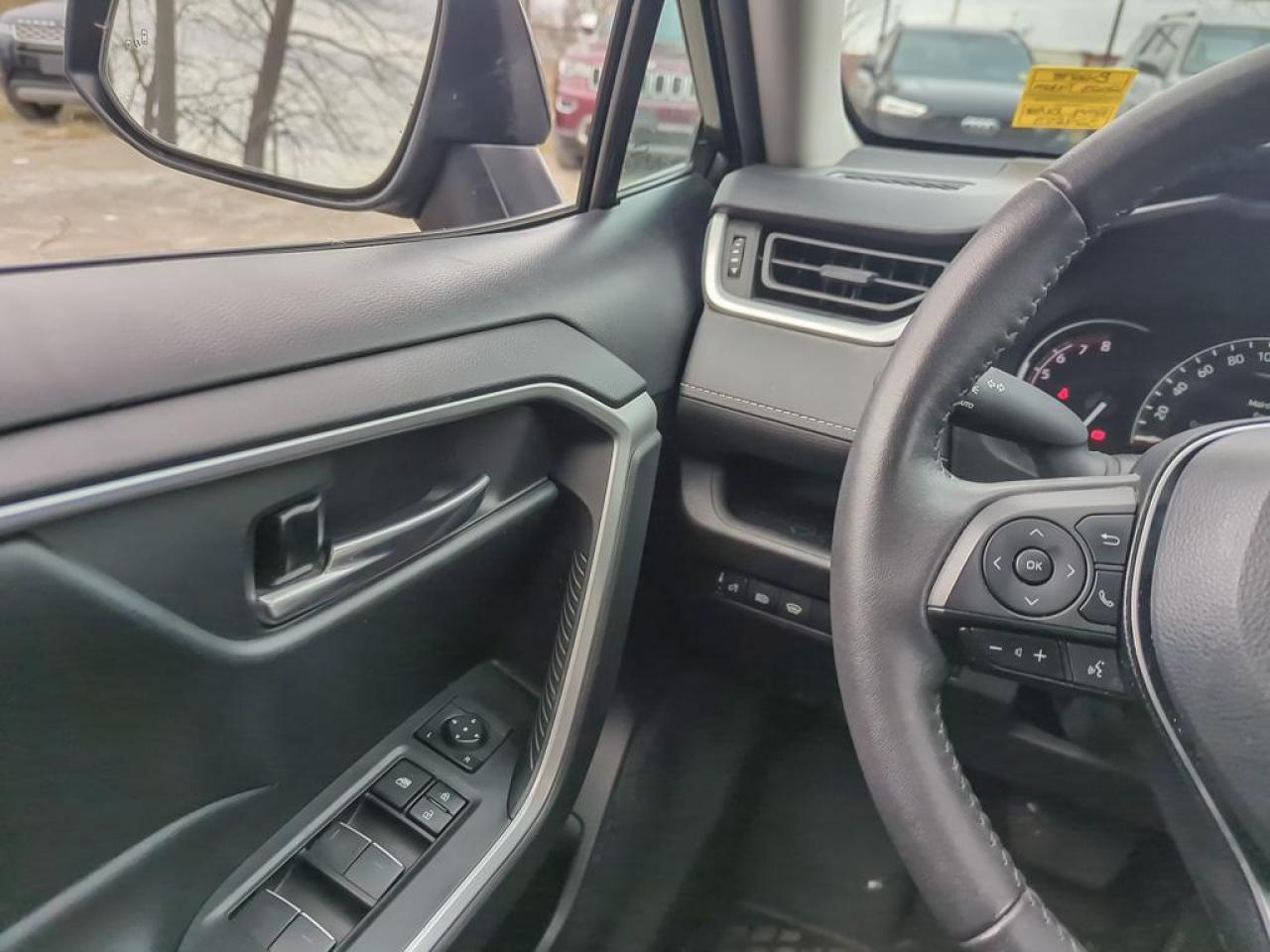 2023 Toyota RAV4 XLE Photo