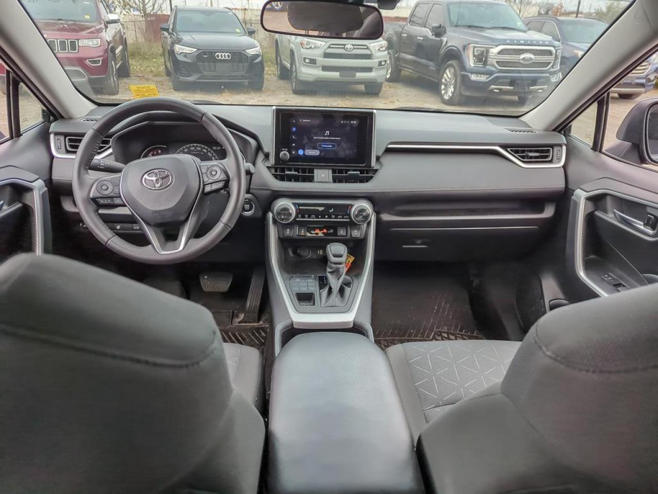 2023 Toyota RAV4 XLE Photo