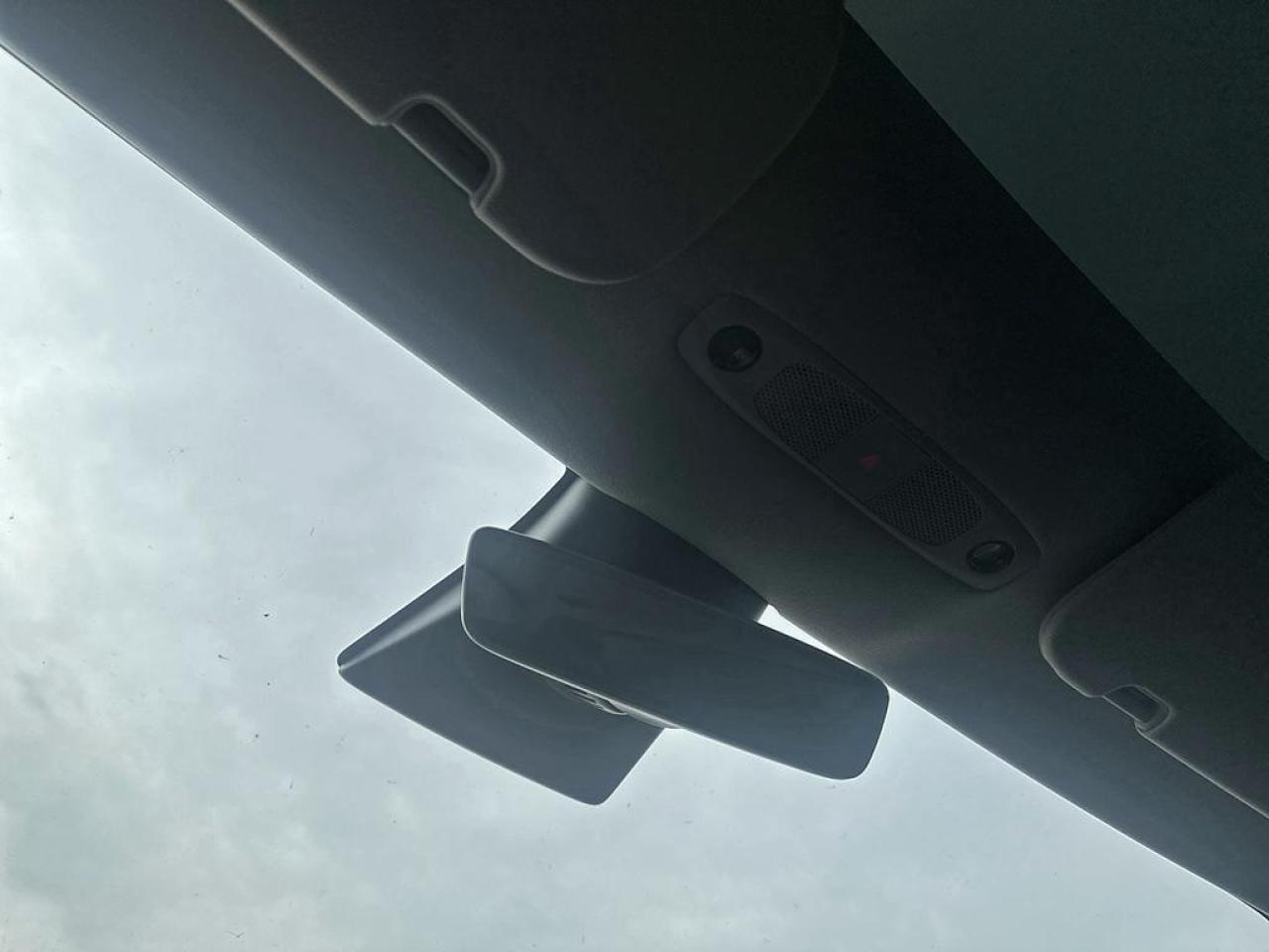 2022 Tesla Model 3 LONG RANGE Photo