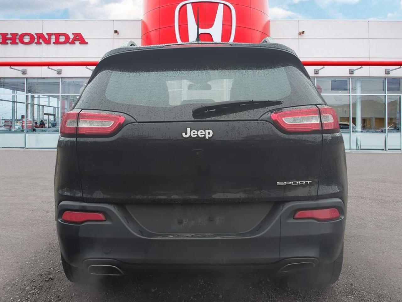 2017 Jeep Cherokee Sport Photo