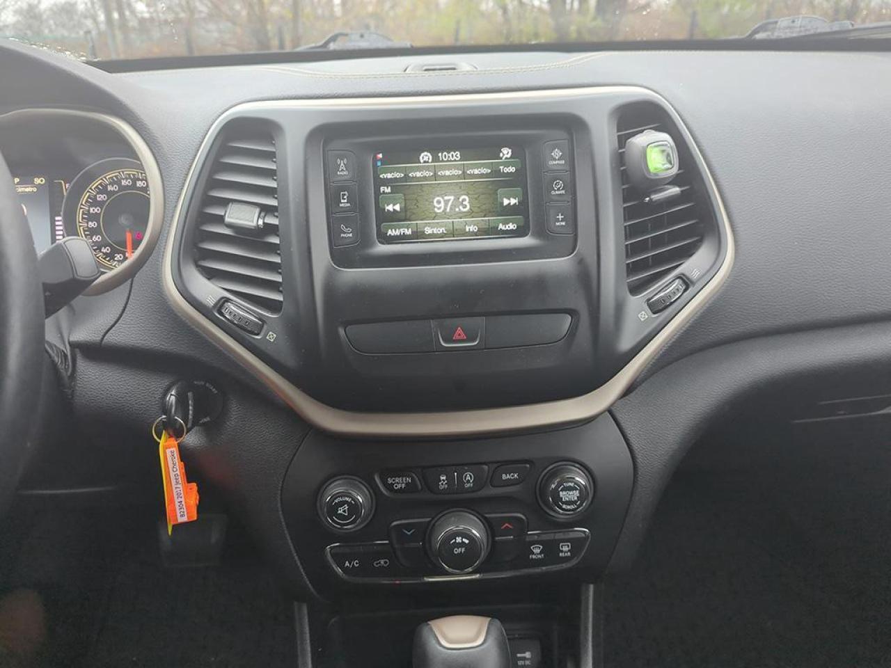 2017 Jeep Cherokee Sport Photo