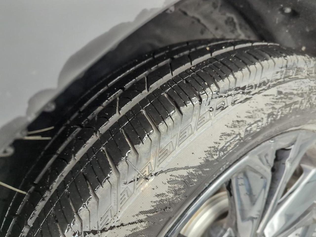 2025 Honda CR-V Hybrid Touring Photo