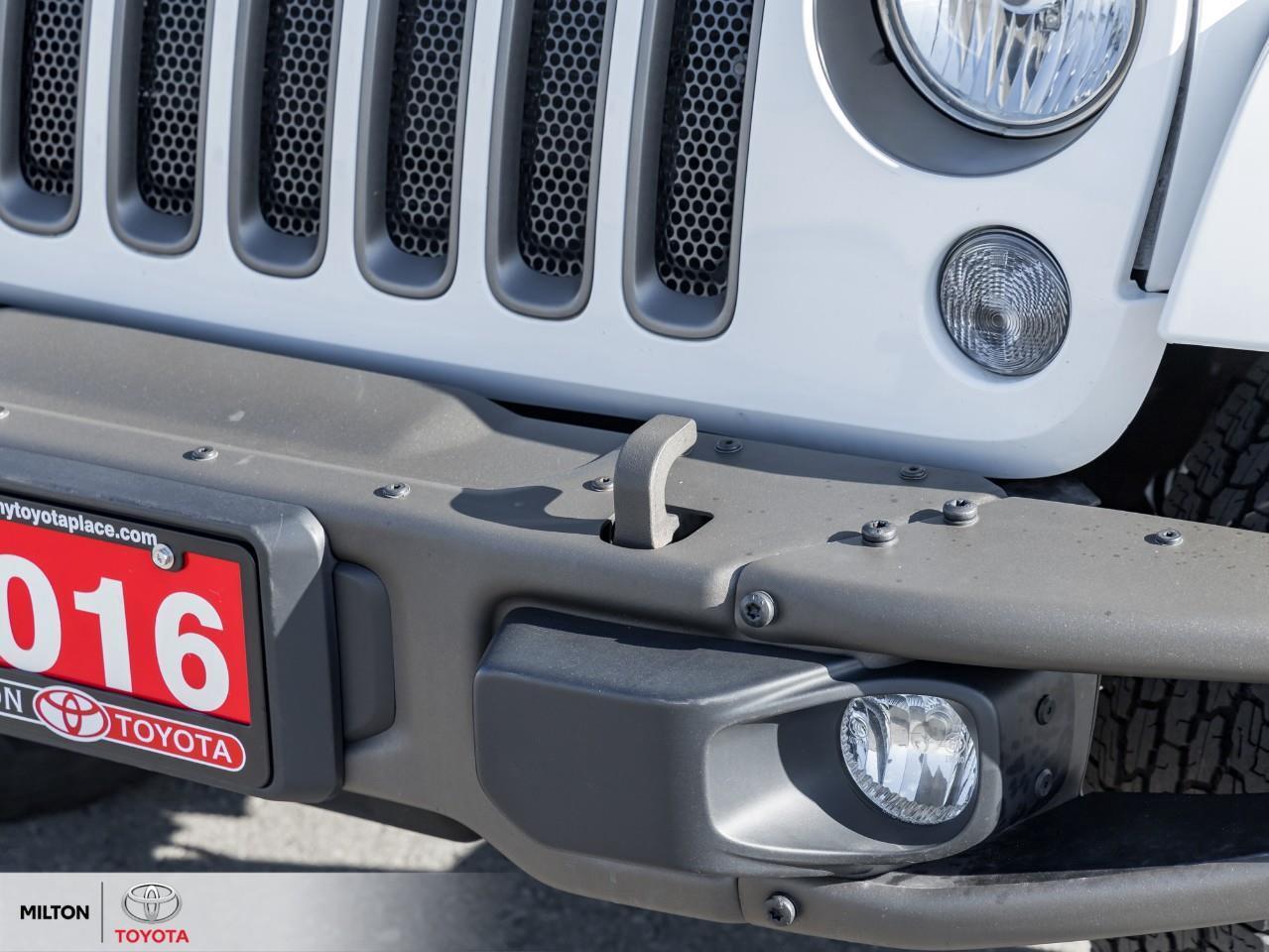 2016 Jeep WRANGLER UNLIMITED LEATHER ALPINE SOUND NAVIGATION ONE OWNER Sahara Photo