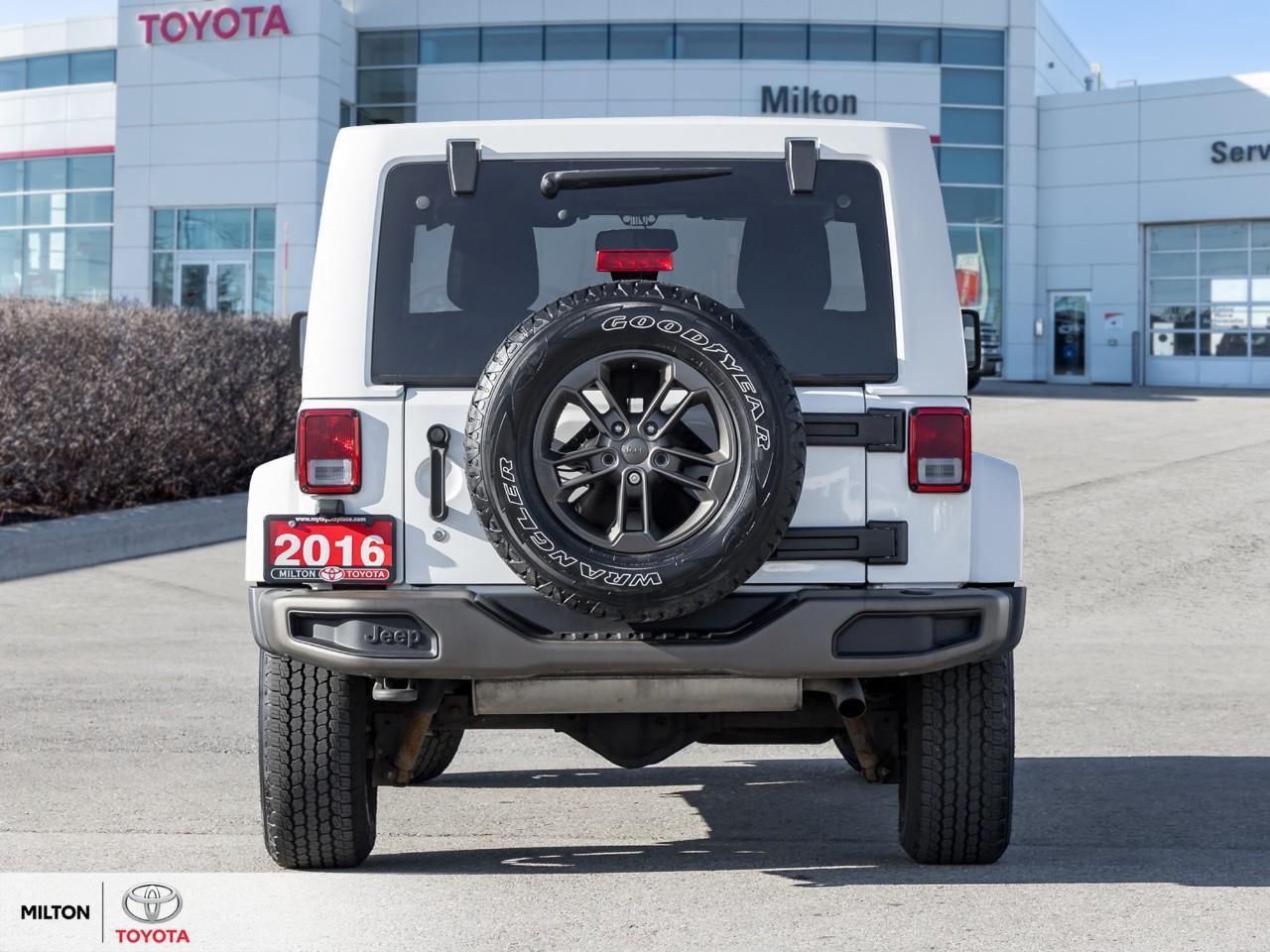 2016 Jeep WRANGLER UNLIMITED LEATHER ALPINE SOUND NAVIGATION ONE OWNER Sahara Photo