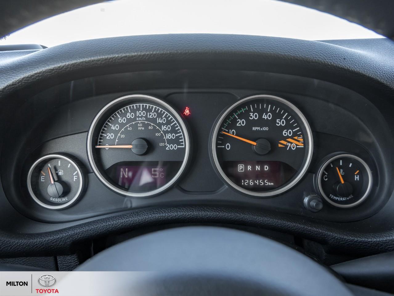 2016 Jeep WRANGLER UNLIMITED LEATHER ALPINE SOUND NAVIGATION ONE OWNER Sahara Photo