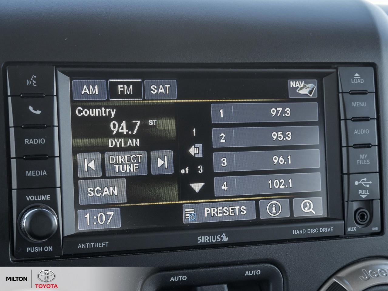 2016 Jeep WRANGLER UNLIMITED LEATHER ALPINE SOUND NAVIGATION ONE OWNER Sahara Photo