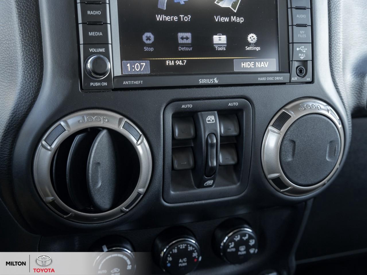 2016 Jeep WRANGLER UNLIMITED LEATHER ALPINE SOUND NAVIGATION ONE OWNER Sahara Photo