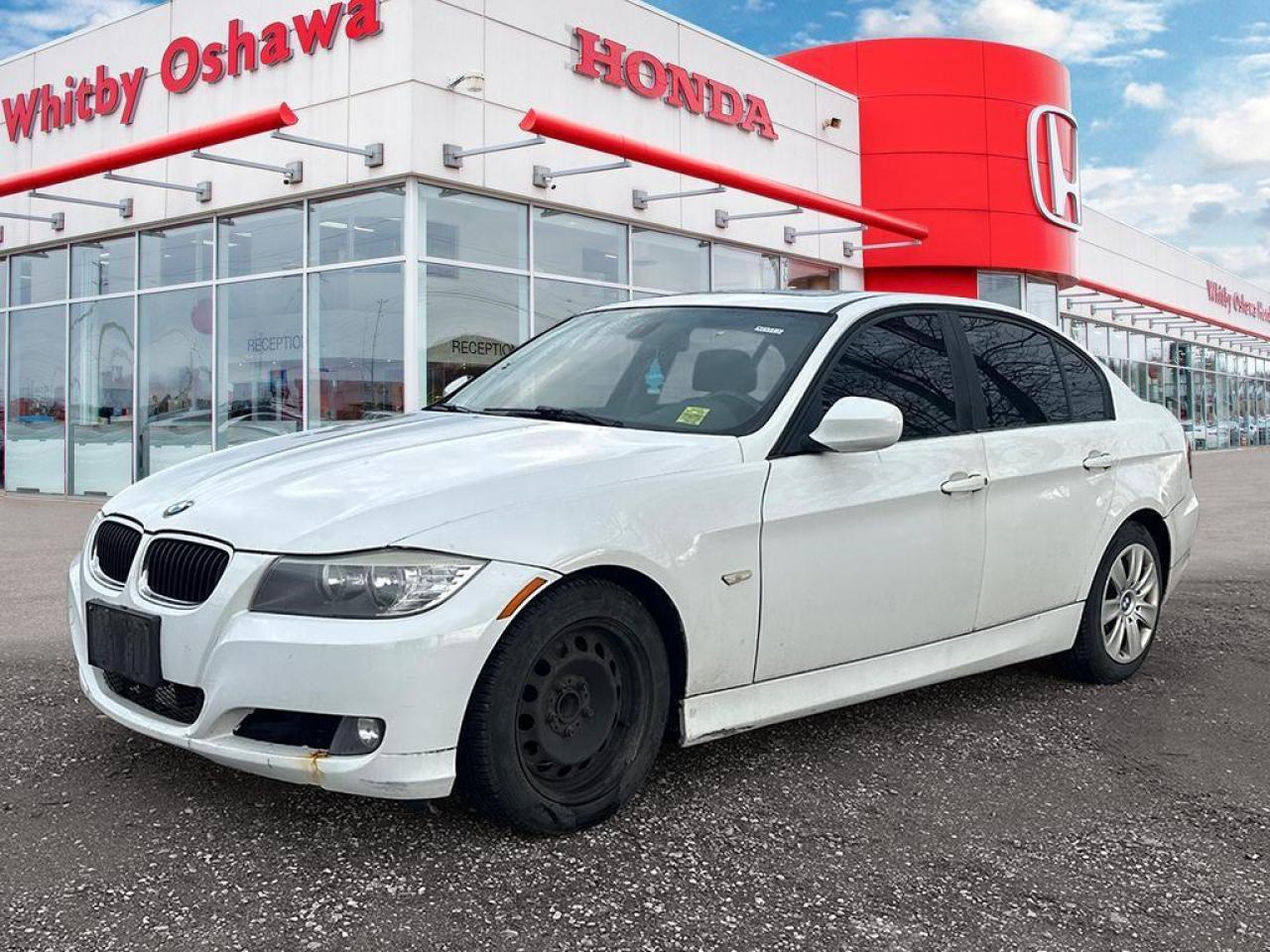 2011 BMW 3 Series 323i Photo