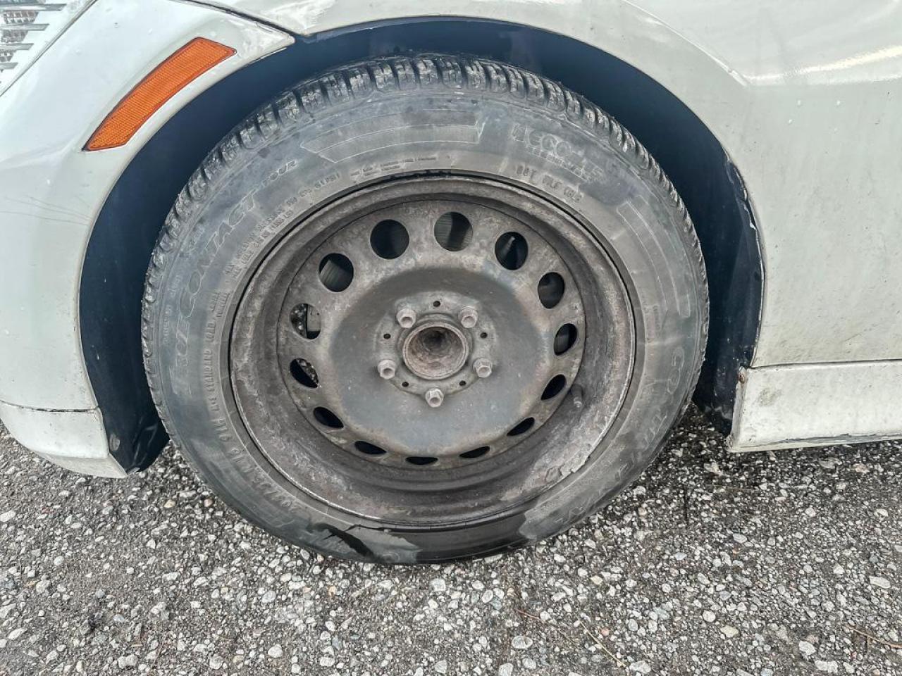 2011 BMW 3 Series 323i Photo