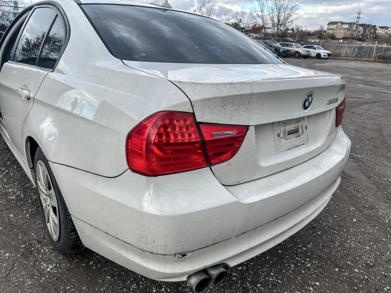 2011 BMW 3 Series 323i Photo