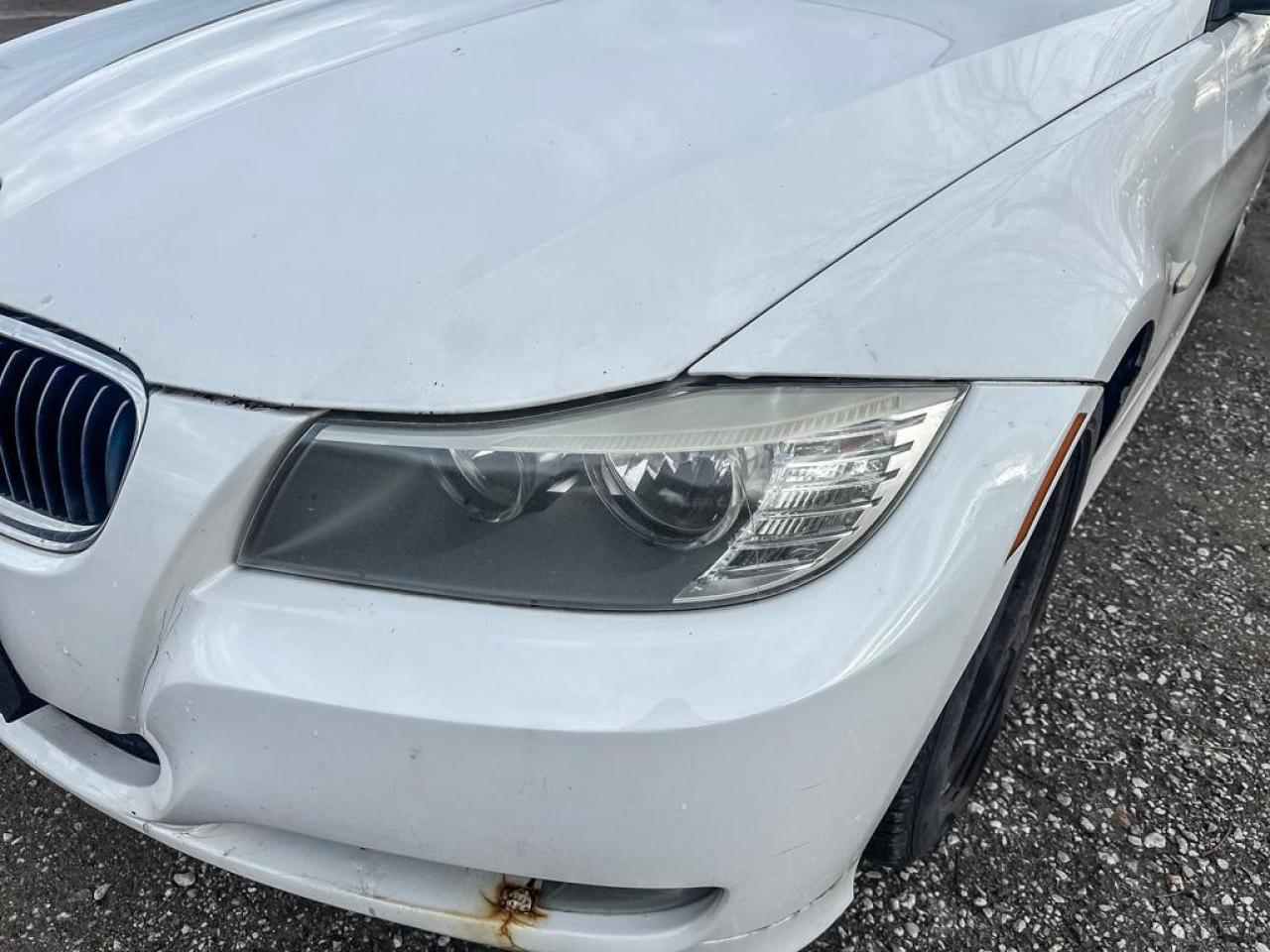 2011 BMW 3 Series 323i Photo