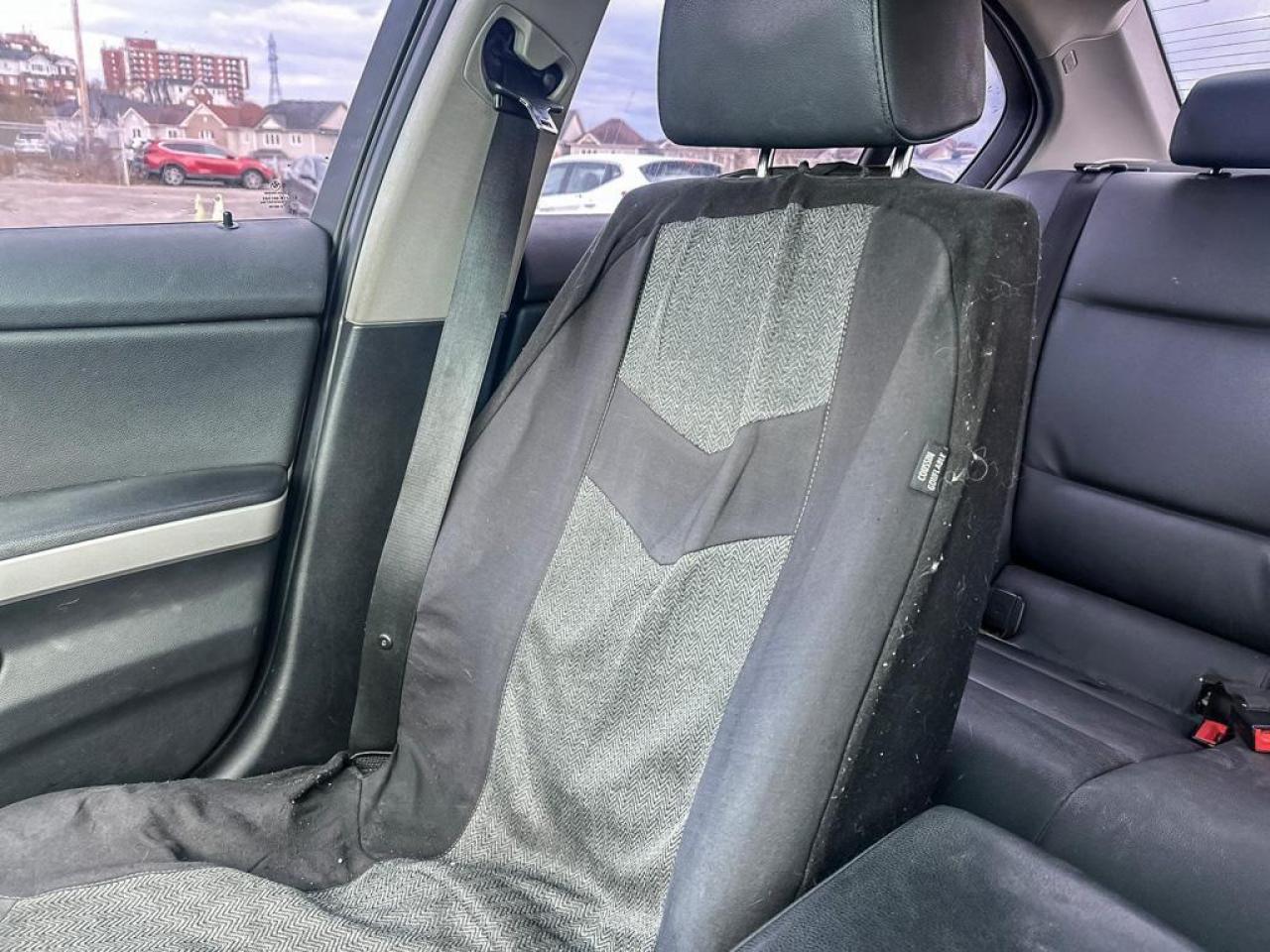 2011 BMW 3 Series 323i Photo